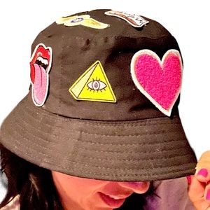 Bucket hat with all over patches
